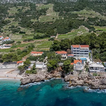 1 Bedroom Gorgeous In Potomje