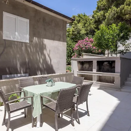 1 Bedroom Gorgeous In Daire *