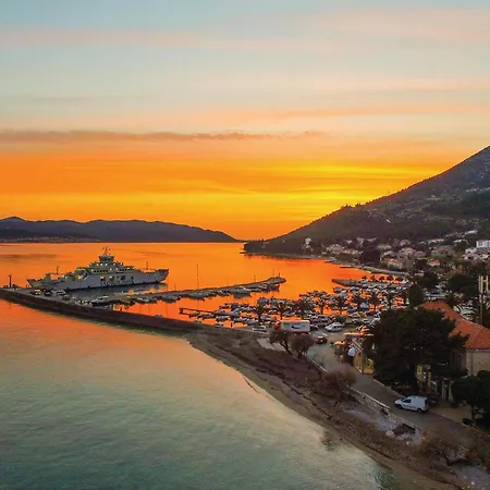 1 Bedroom Gorgeous In