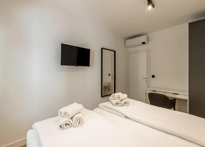 1 Bedroom Gorgeous In